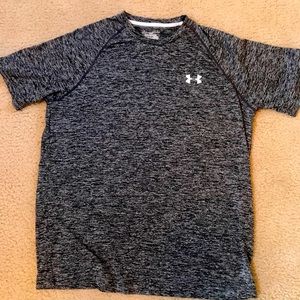 Men’s Under Armour tee
